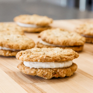 Oatmeal Cream Cheese Sandwich (4pk)